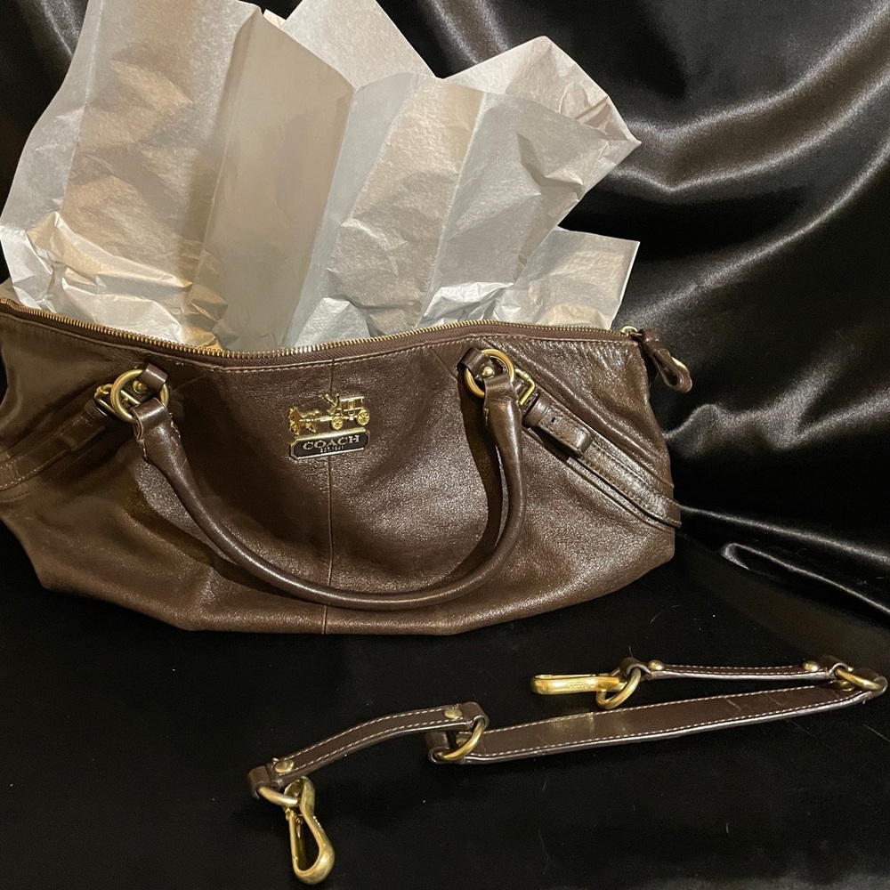 Woman’s chocolate 🍫 brown, Coach Purse.